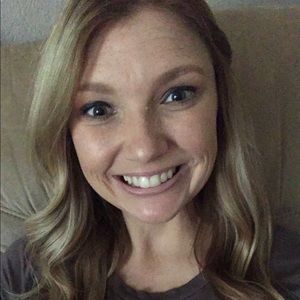 Meet your Posher, Brittney